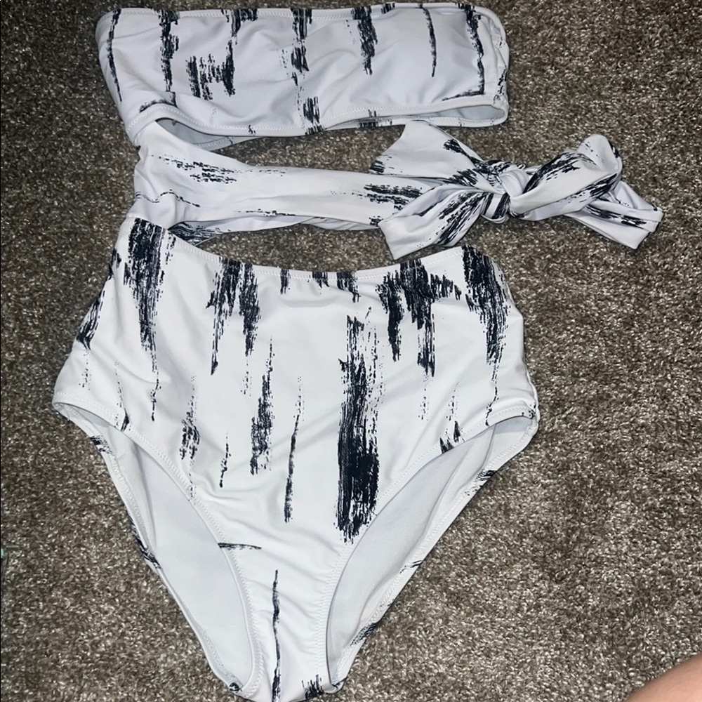 SHEIN Black and White One Piece Swimsuit